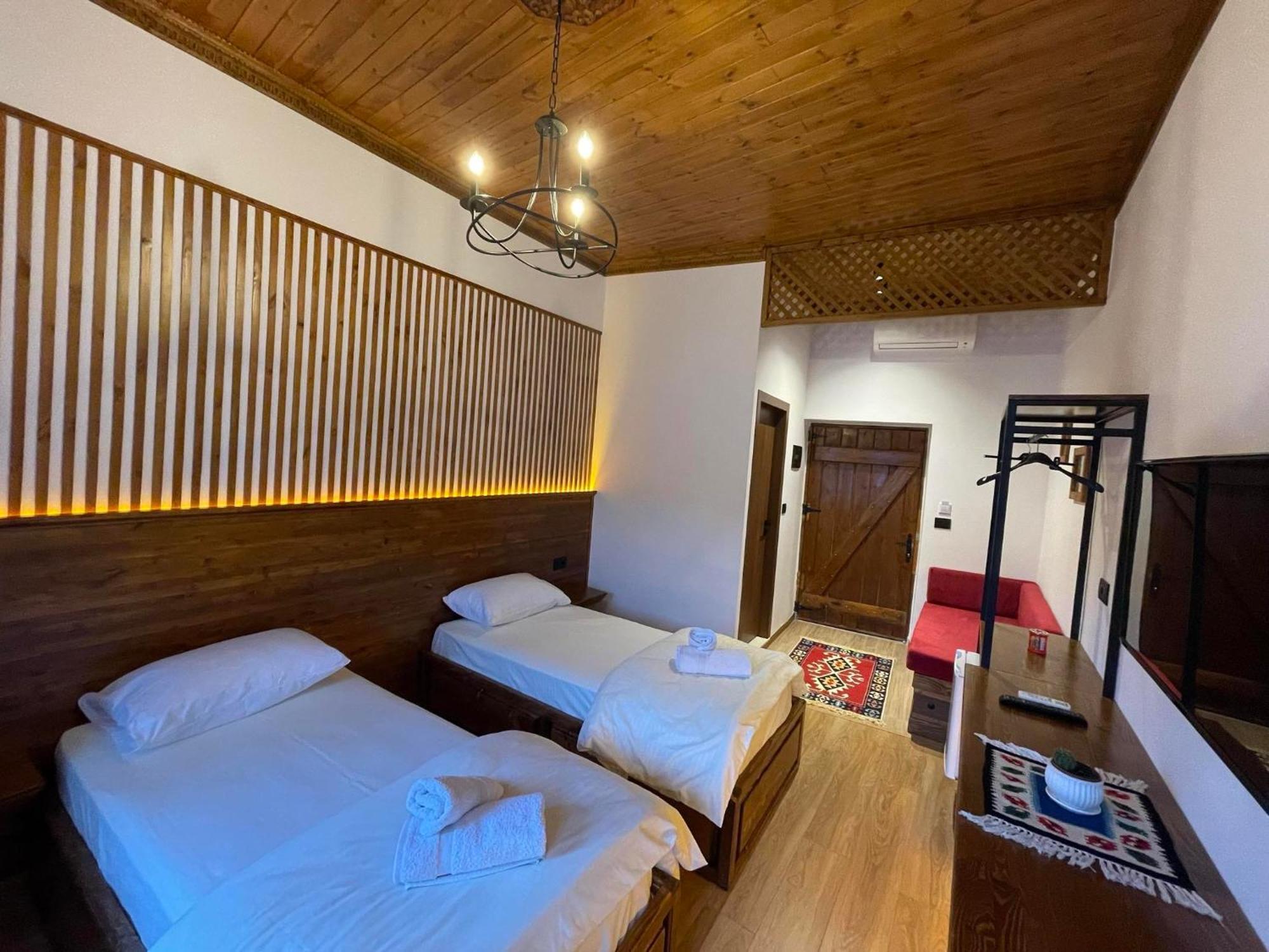 Hotel Grey Stone Gjirokastër Exterior foto