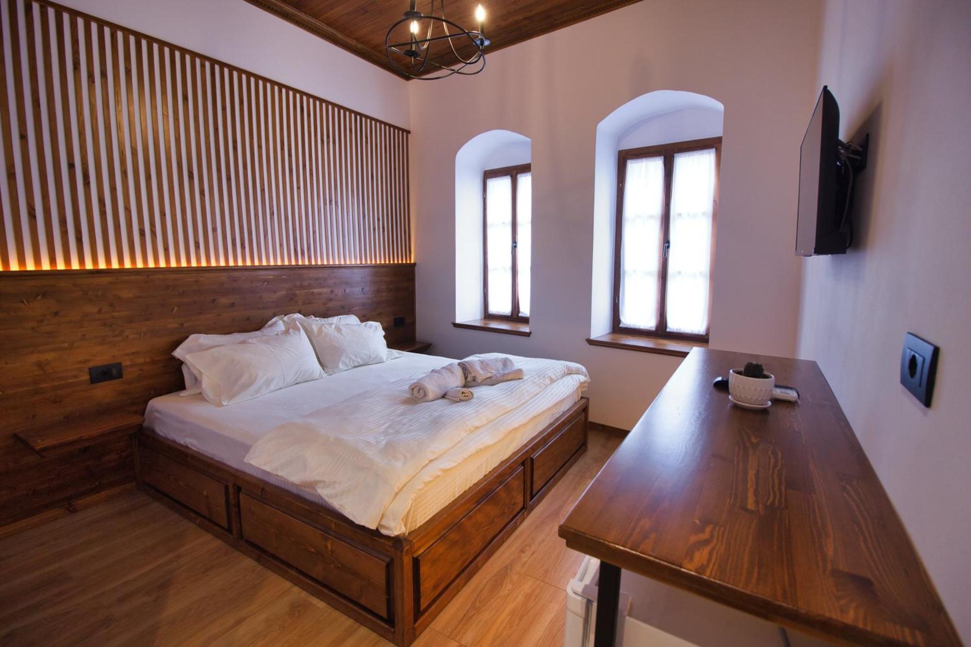 Hotel Grey Stone Gjirokastër Exterior foto