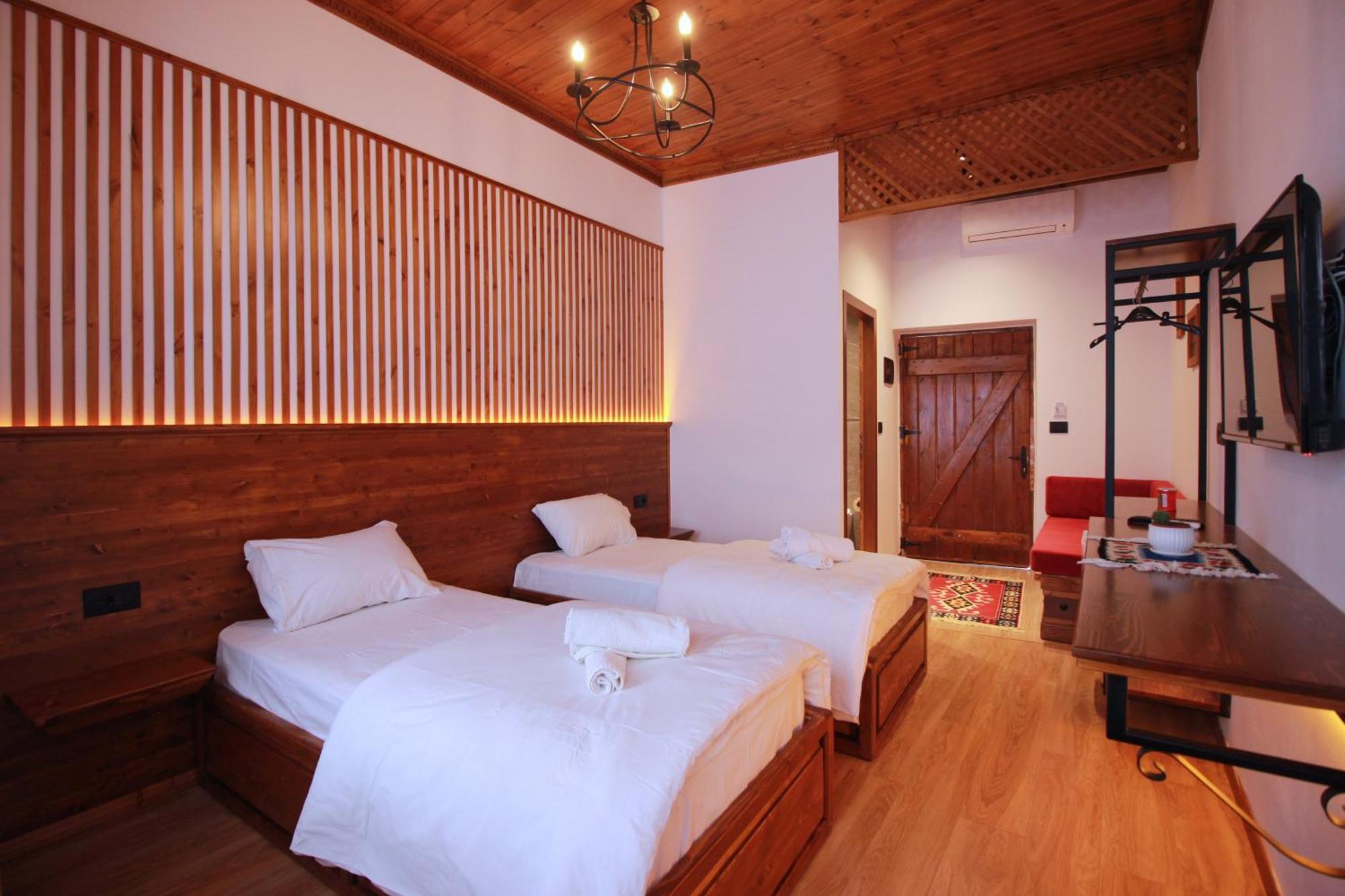 Hotel Grey Stone Gjirokastër Exterior foto